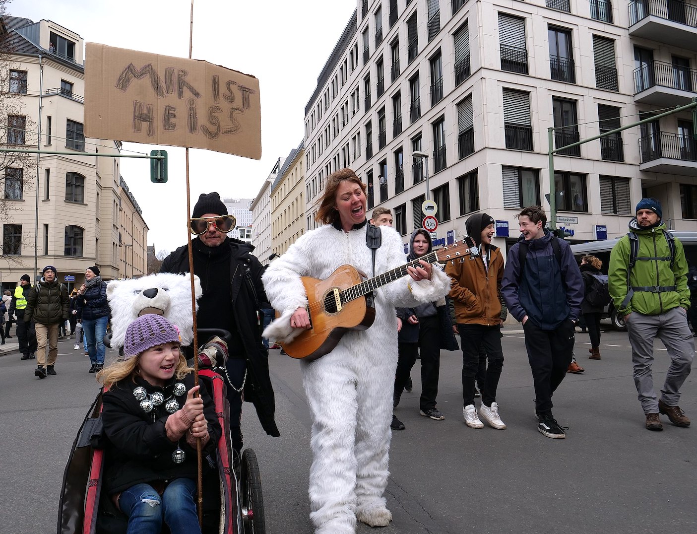 Wie Ist Es Mit Greta Thunberg Auf Die Zu Straße Gehen